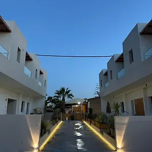 κάντε κράτηση εδώ